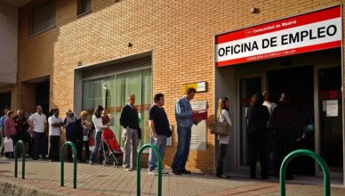 Cola de parados en el INEM