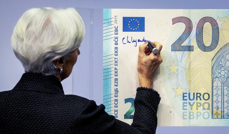 Lagarde firma billete 20 euros