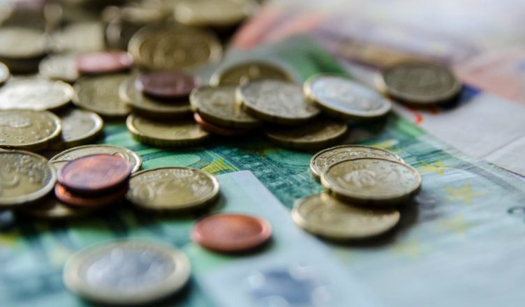 Euro monedas billetes