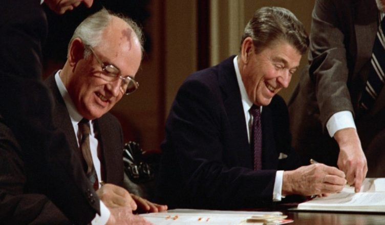 Reagan Gorbachov